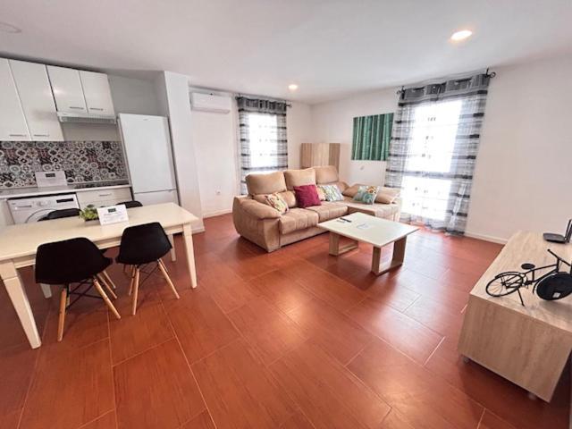 Apartamentos Empul " Tunidos House " 巴尔巴特 外观 照片